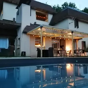 Lapausedegout Piscine Climatisees Jacuzzi Terrasse Pensión